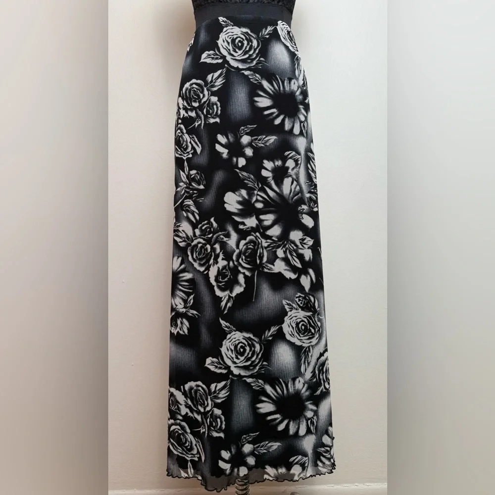 y2k Vintage Black White Dark Floral Rose Micro Mesh Lettuce Hem Skirt Small - Picture 3 of 10